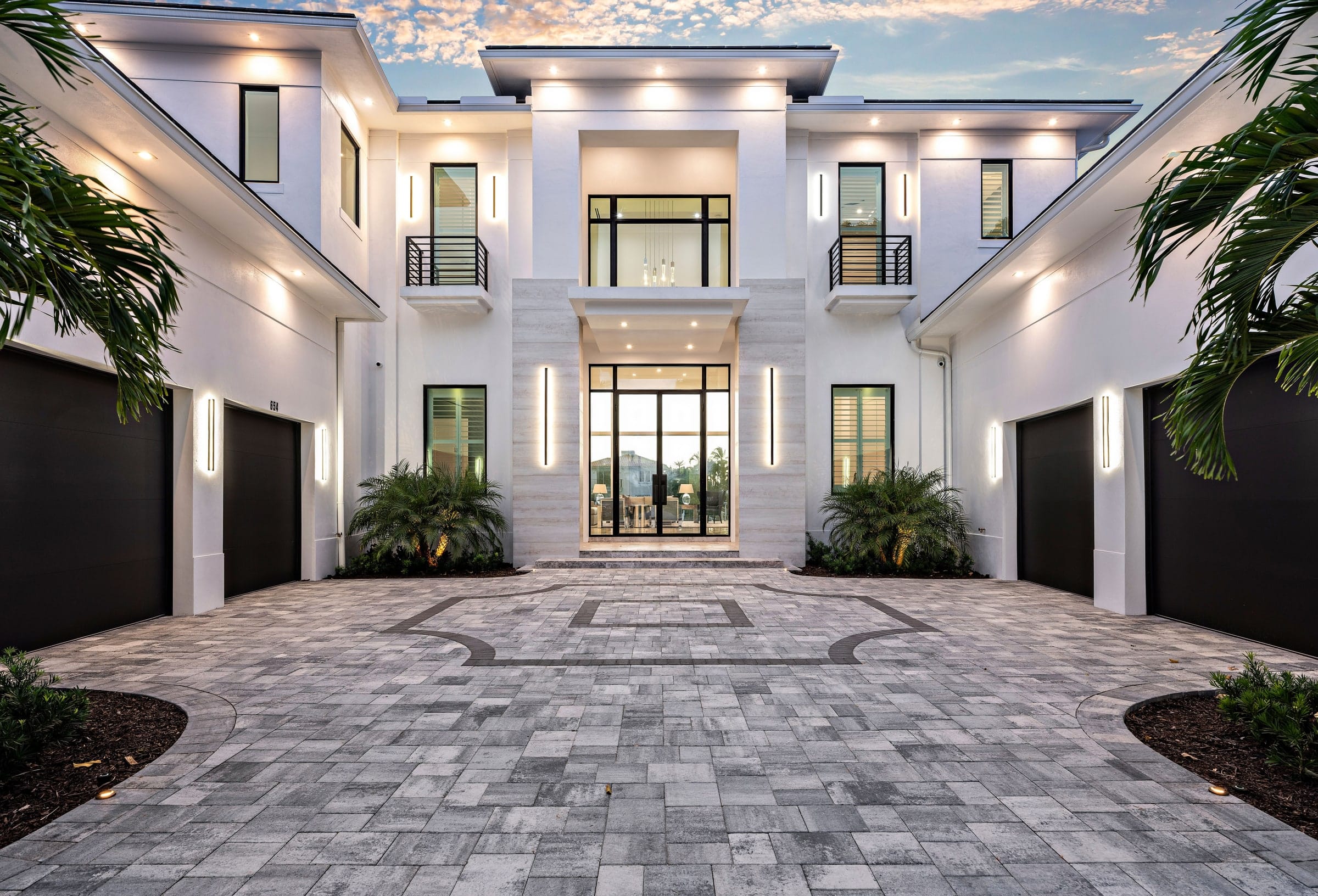 Modern Coastal — luxury custom home in North Palm Beach, South Florida