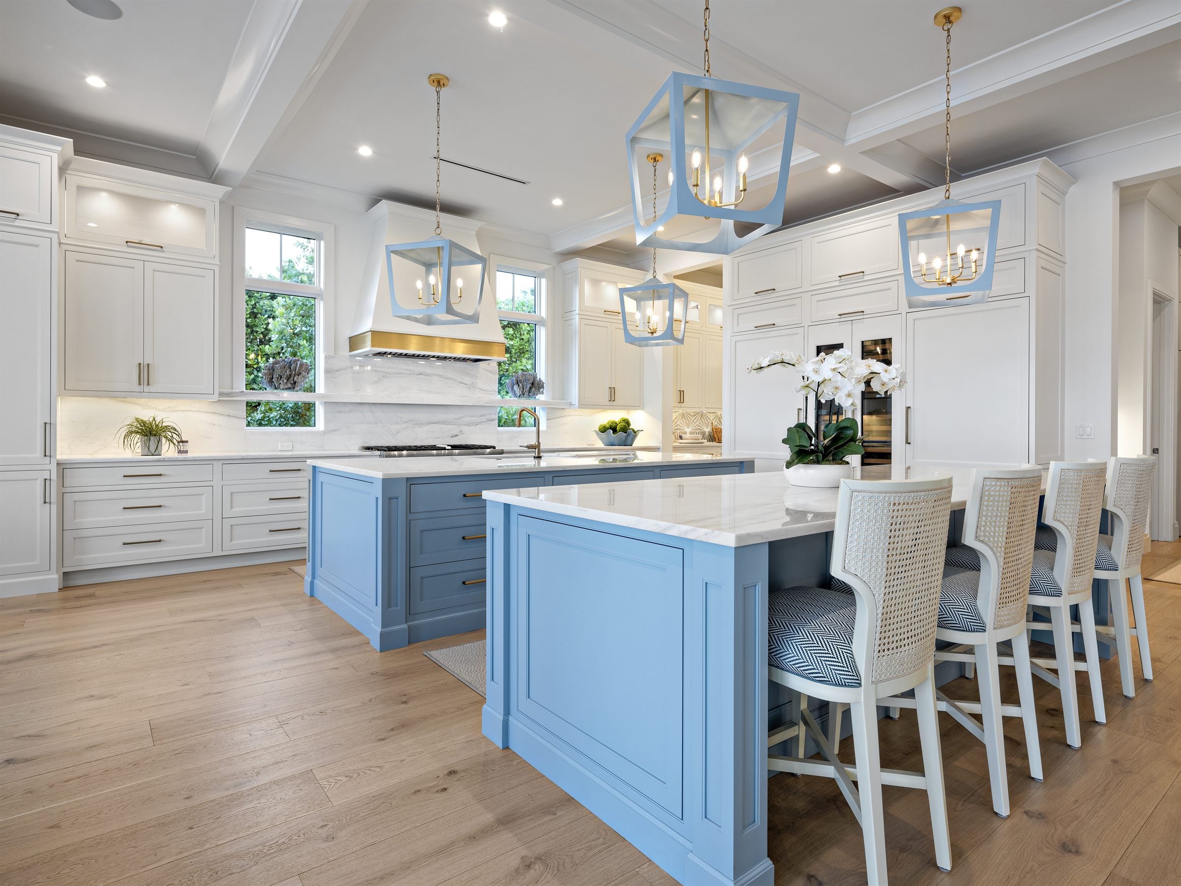 Contemporary Coastal interior — North Palm Beach
